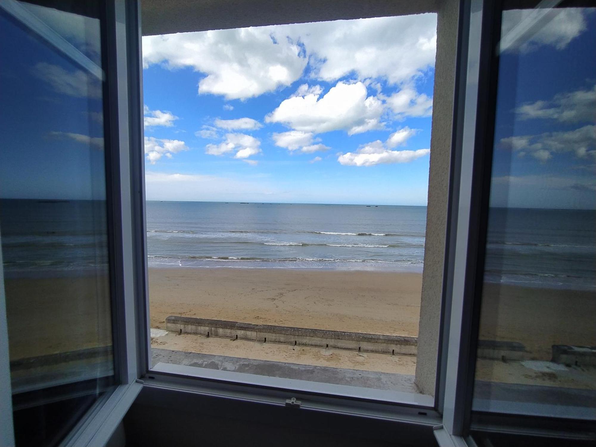 Gites En Normandie En Front De Mer A Asnelles , 3Km D'Arromanches, 10Km De Bayeux エクステリア 写真