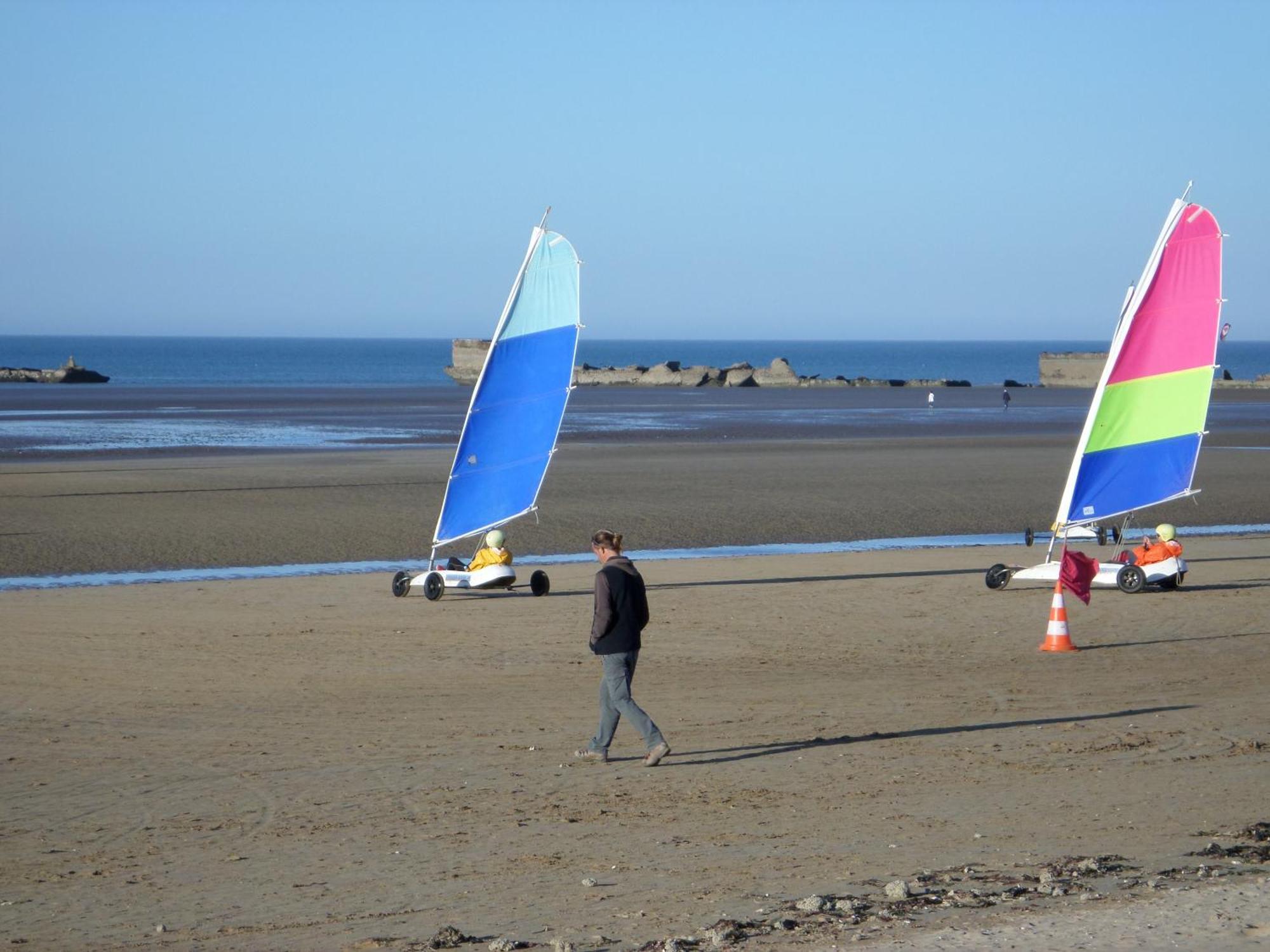 Gites En Normandie En Front De Mer A Asnelles , 3Km D'Arromanches, 10Km De Bayeux エクステリア 写真
